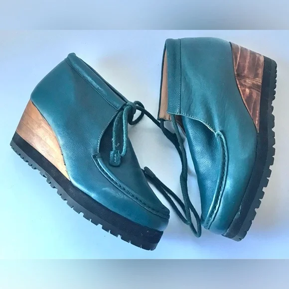 Women’s Sz 8 Teal ECOTE Leather Wedge Loafer | Wood Insert Wedge - Picture 1 of 9